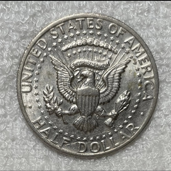 1973 half dollar coin no mint mark - Picture 2 of 3